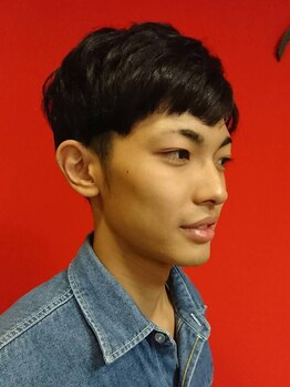 お手頃価格×旬のトレンドヘアで大好評！！髪型までおしゃれにキメている男性は、カッコいい☆