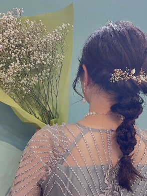 お呼ばれの日のヘアセットも任せてください。