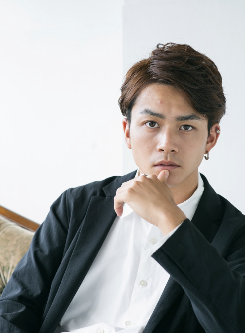 与野本町徒歩1分。第一印象を磨くならココ！“男を上げる”メンズヘアに強いサロンで、清潔感あるスタイルを。
