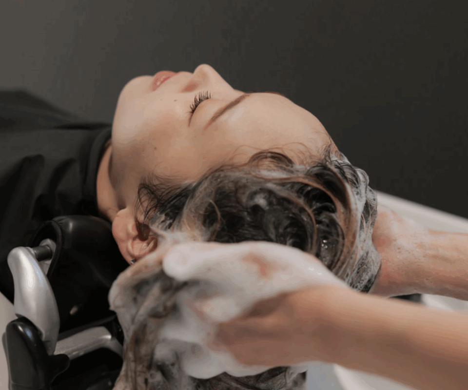 ヘアカット、カラー、パーマ、縮毛矯正、ヘッドスパなどのヘアーメニューはもちろん、まつ毛パーマ、アイブロウ(HBL)、フェイシャルエステ、着付けなどの『美』に関しての 多様なメニューをご用意しております。