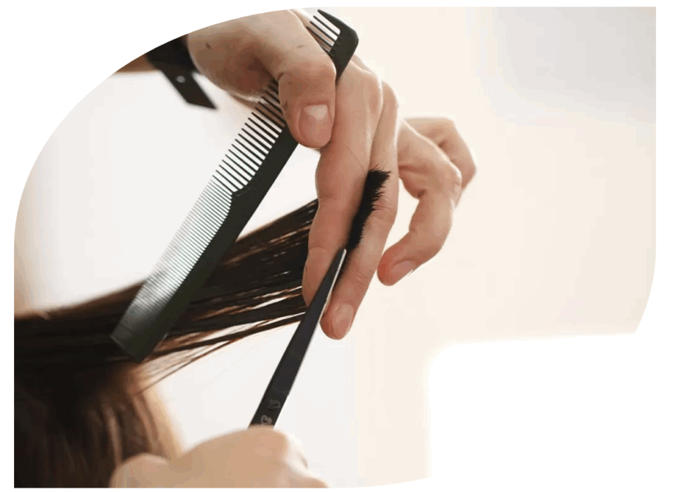 COCKNEY HAIR & BEAUTYのオーナーは、65年の歴史を持つスタイリングアカデミー「ヴィダル・サスーン」にて、2年間の修行を積んできました。  COCKNEY HAIR & BEAUTYが大切にしているのは、毎日のヘアスタイルの手入れのしやすさ。 洗練されたカット技術と、しっかりとしたコンサルテーションにもとづき、一人ひとりに合わせ、髪質と骨格に合わせたベストなスタイリングをいたします。