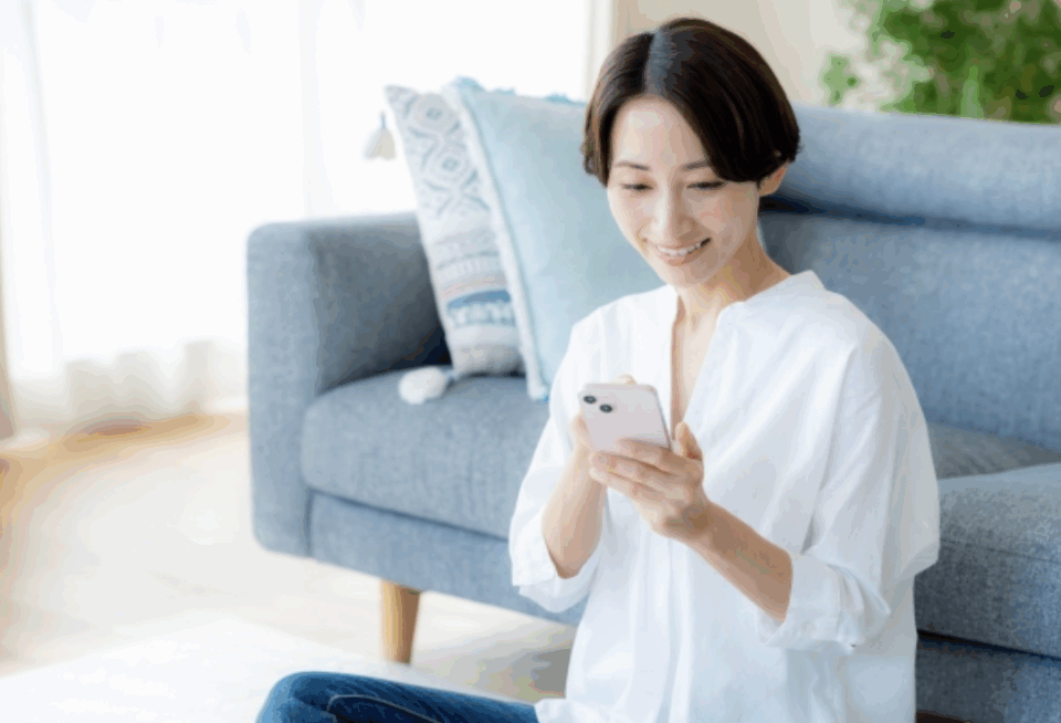 「自由が丘クリニック」様との提携により、薄毛オンライン診療が可能になりました！病院に行かなくても直接医師と相談でき、処方された治療薬は自宅に届きます。
